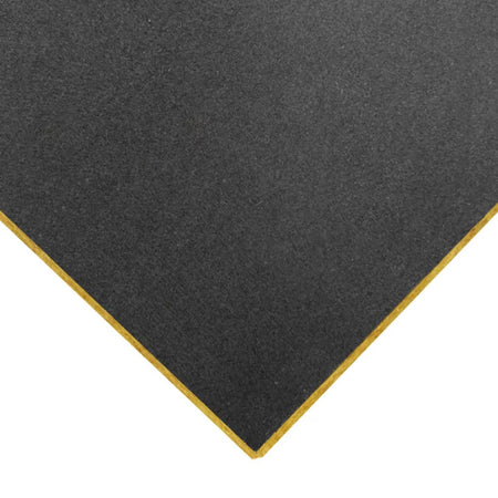 Detalhe do forro Ecophon Sombra – visual liso e encaixe preciso